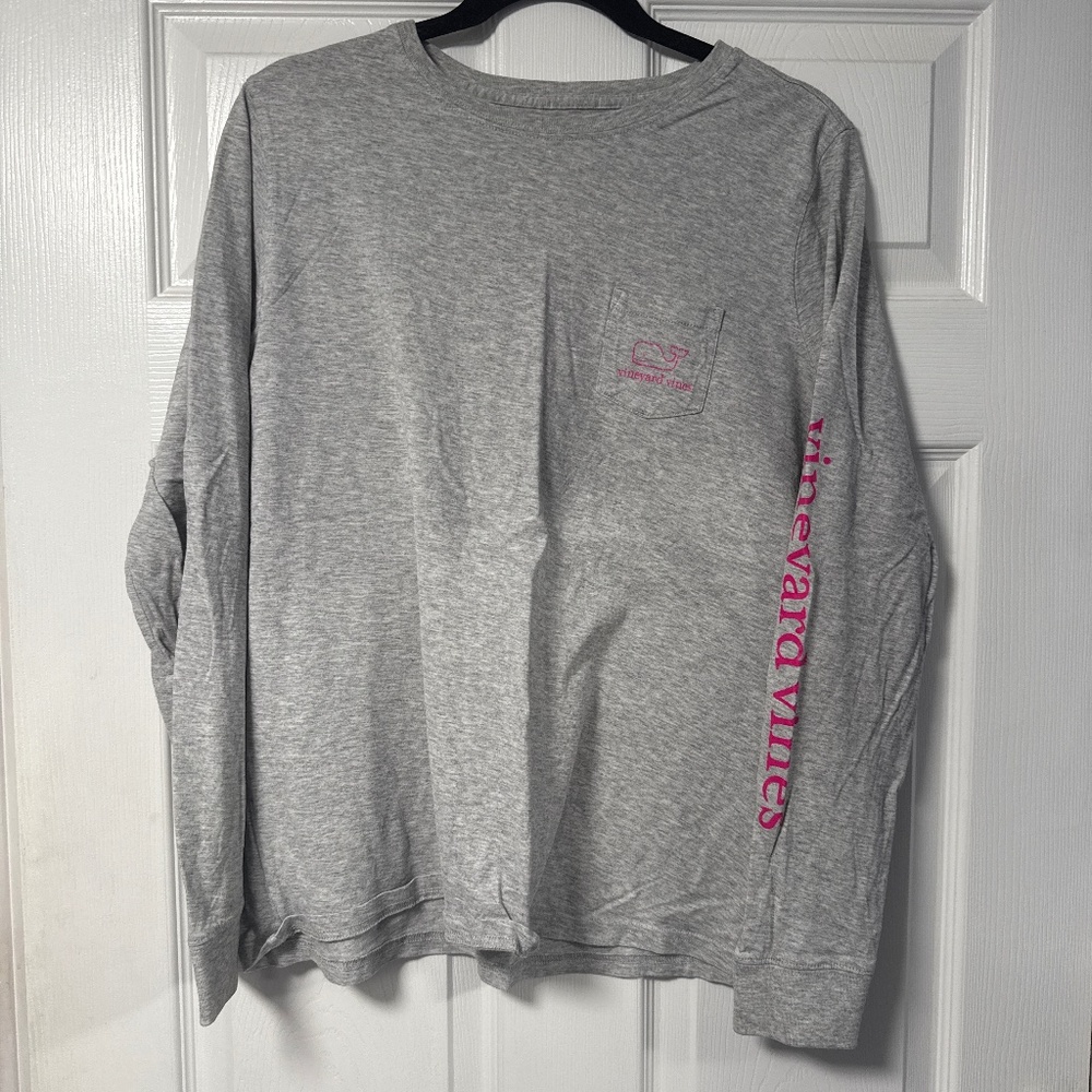 Vineyard Vines T